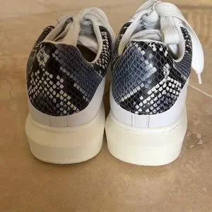 Steve Madden | Shoes | Steve Madden Frosted 2 Fros Genuine  display picture 1